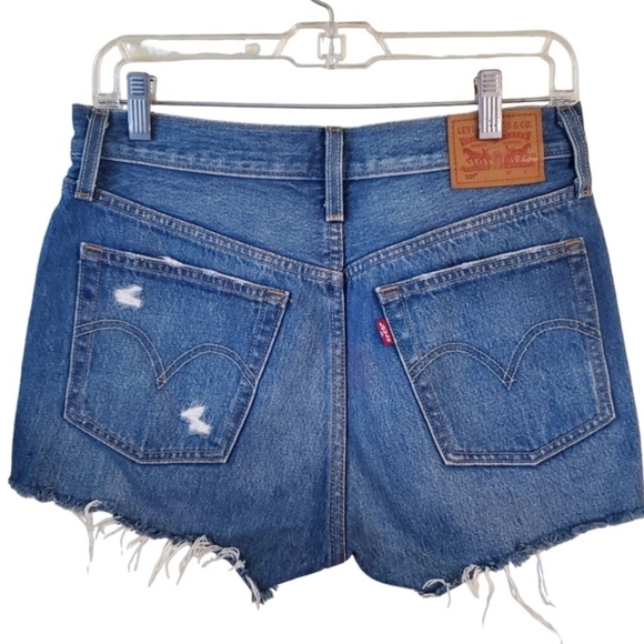 Levi's 501 Distressed Button Fly Cut Off Denim Shorts Size 27 - Picture 2 of 8